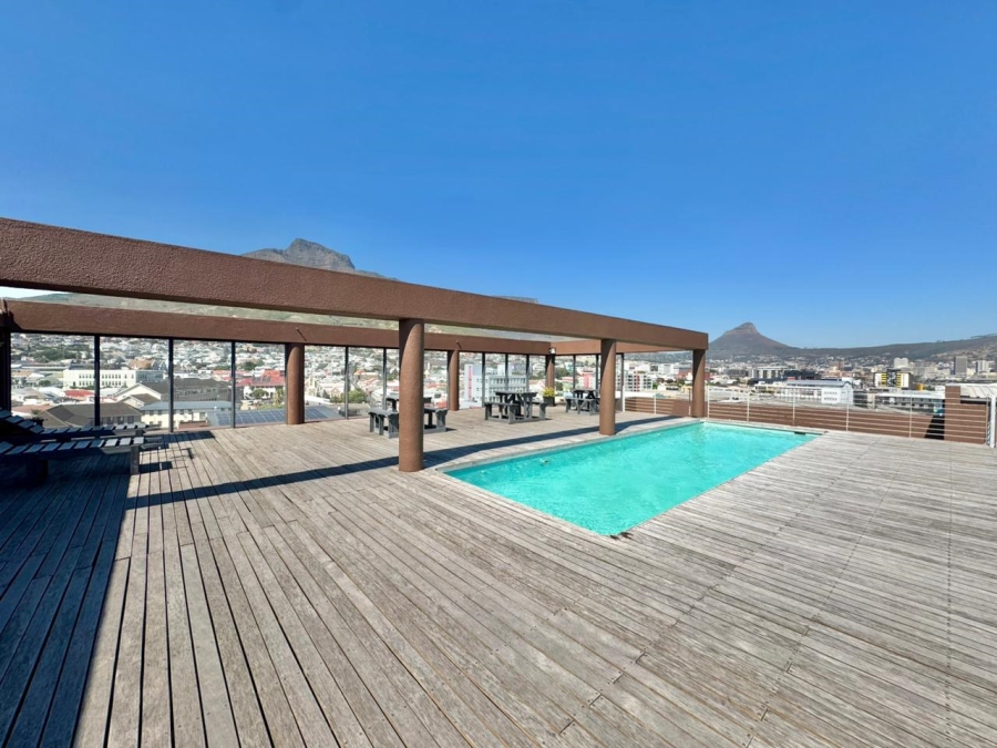 1 Bedroom Property for Sale in Woodstock Western Cape